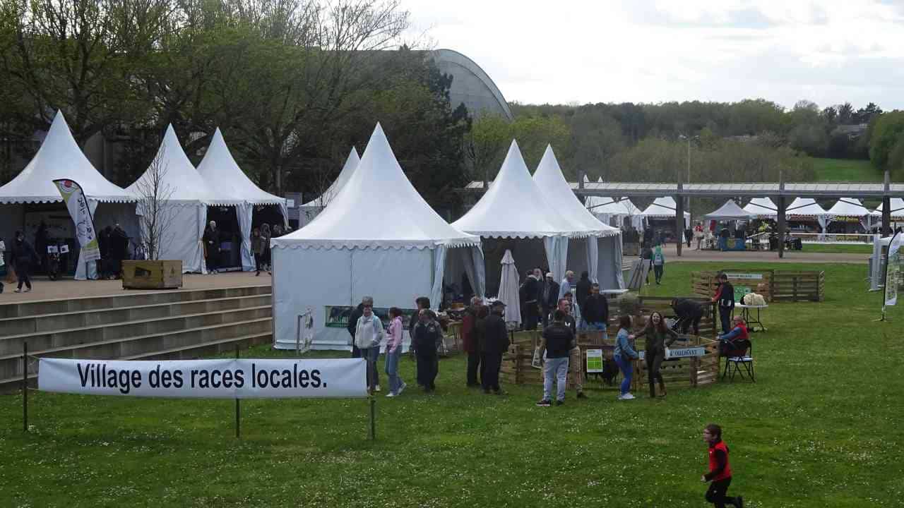 Le village des races locales du CRAPAL présent à la Foire de Nantes, les 9 et 10 Avril 2022