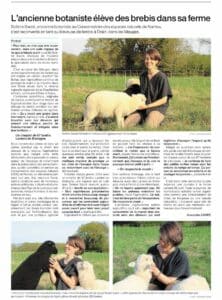 Ouest-France 13 avril 2025 - L'ancienne botaniste élève des brebis dans sa ferme.
